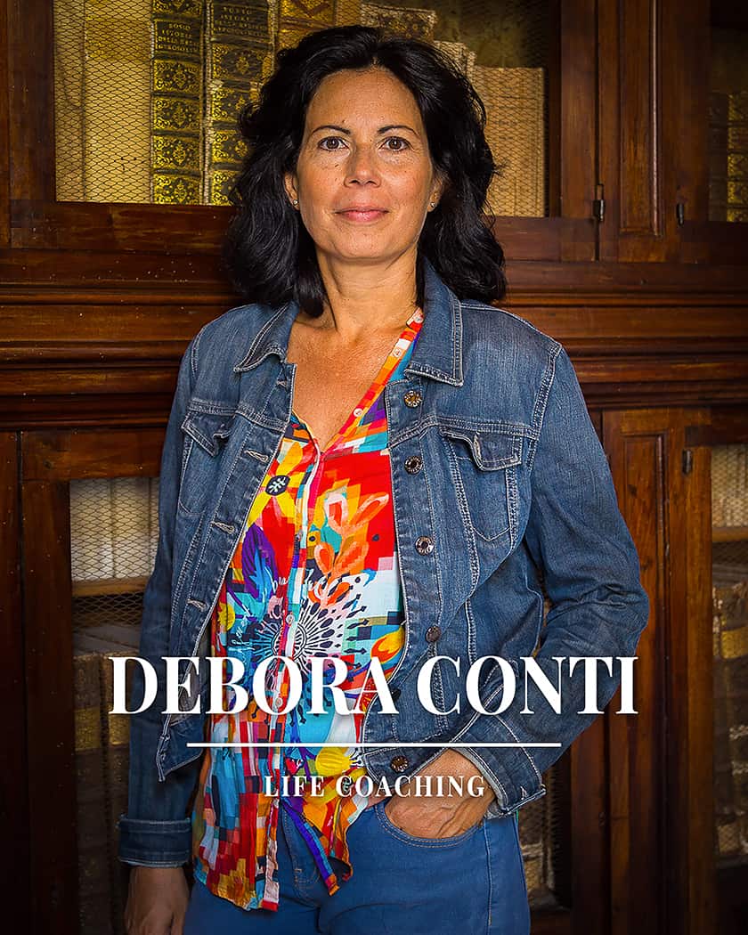 Corsi live online con Debora Conti.  Vent'anni di esperienza di coaching per la tua crescita.